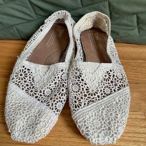 White Lace Toms